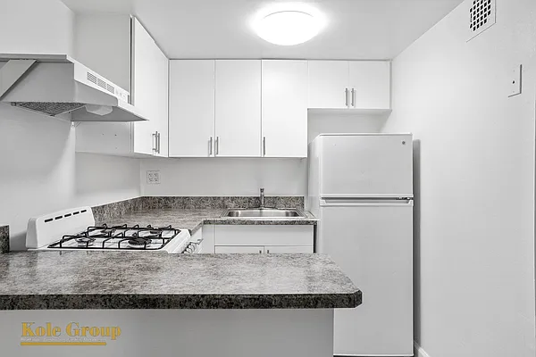 Rented by Kole Group | media 26