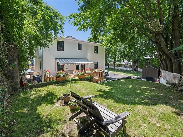 25 Van Duzen Pl #1 — Photo 24