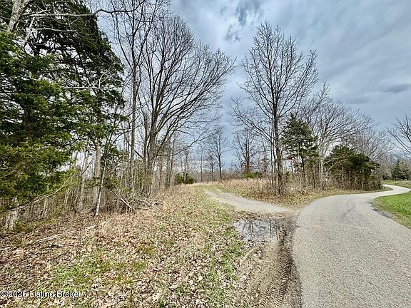 2nd image of 482 Gordon Ford Rd W