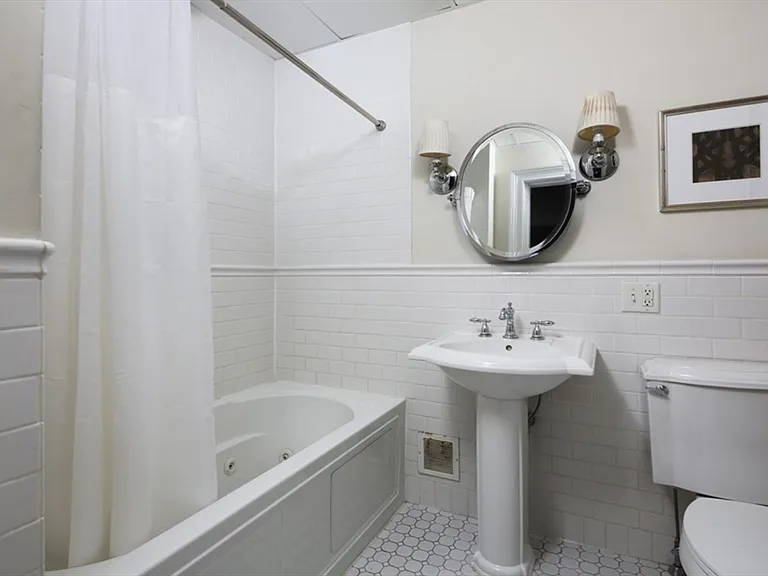 296 Marlborough St #4 — Photo 4