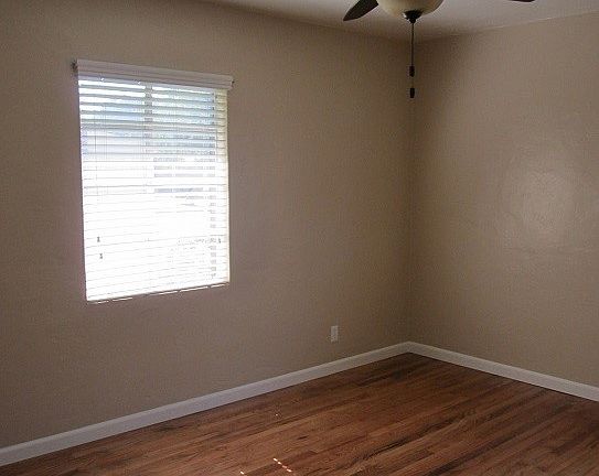5th image of 1034 W Fedora Ave