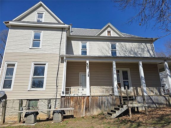5th image of 715 Magnolia Ave