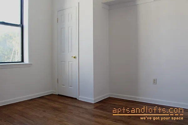 Rented by aptsandlofts.com | media 2