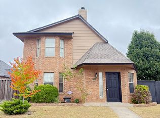 1301 SW 23rd St, Moore, OK 73170