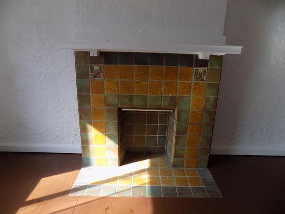 5th image of 1202 Wood St #27