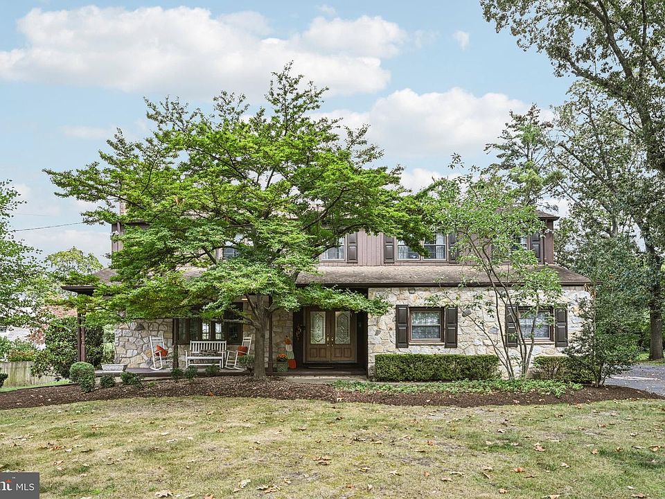 1st image of 1001 Cherry Ln