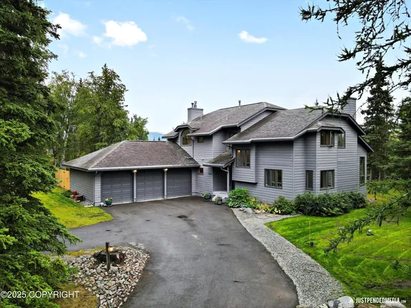 4690 Southpark Bluff Dr, Anchorage, AK 99516