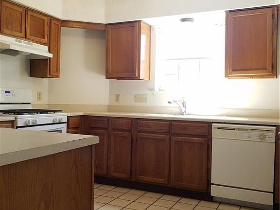 5th image of 4508 Sarasota Dr