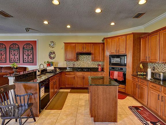 4th image of 2342 Riverdale Ct