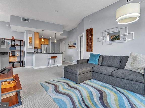 2nd image of 820 N Pollard St APT 611