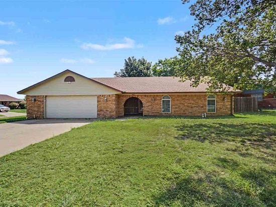2627 NW 78th St, Lawton, OK 73505
