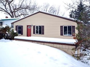 1375 Bradley St, Saint Paul, MN 55130