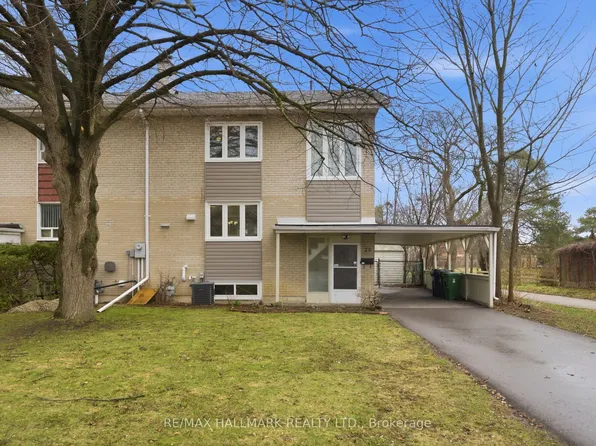 28 Langbourne Pl, Toronto, ON M3B 1A9