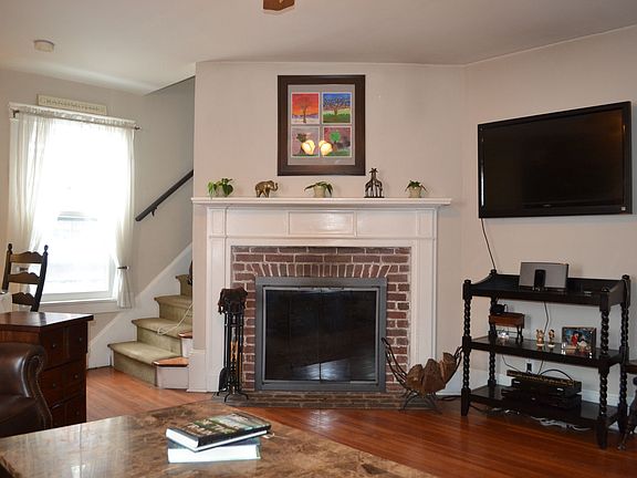 5th image of 42 Highland Ave