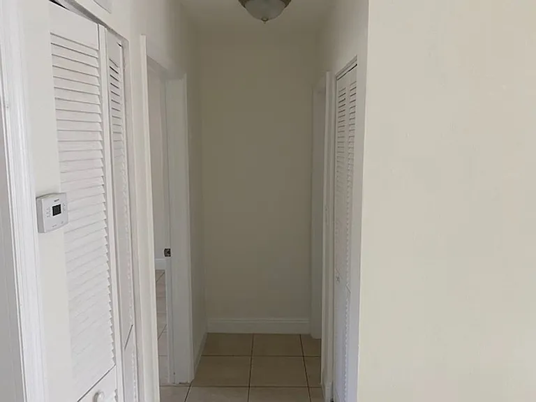 452 SW 4th Ave — Photo 6