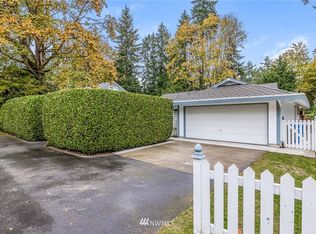 4544 88th Ave SE, Mercer Island, WA 98040