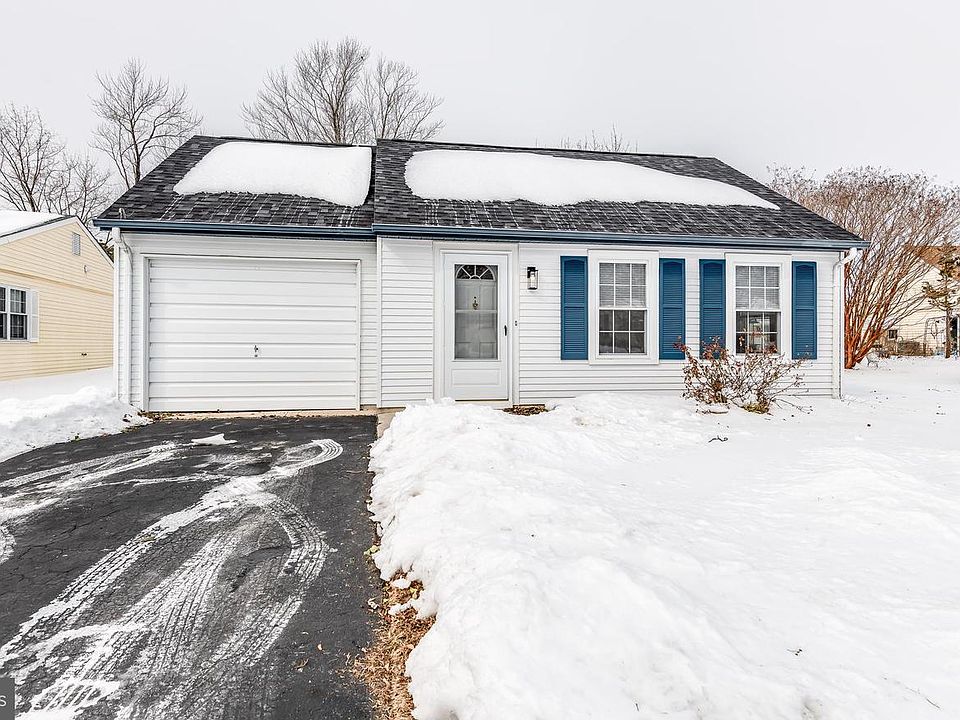 1st image of 115 Dorchester Dr