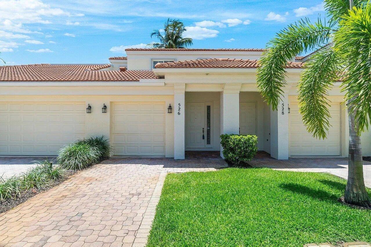 2 bed, 2.5 bath, 1389 sqft, $2,995 — Photo 3