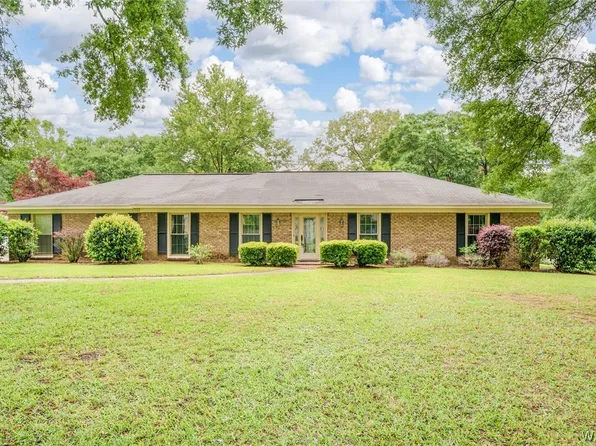 13389 Lakewood Loop, Northport, AL 35473