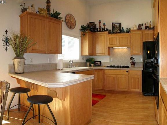 4th image of 17609 NE 38th Way