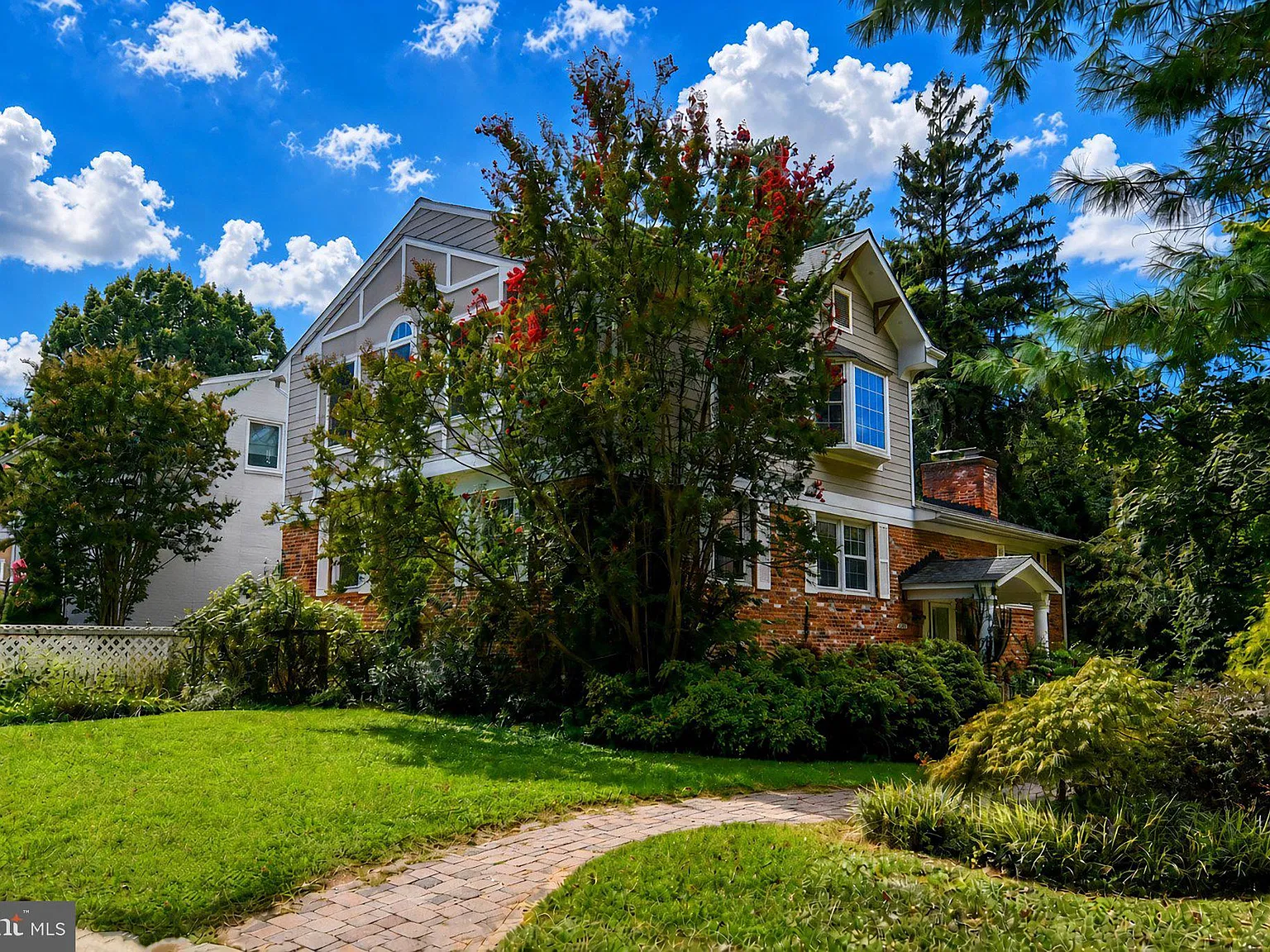 5 bed, 4.0 bath, 3000 sqft, $5,000 — Photo 4