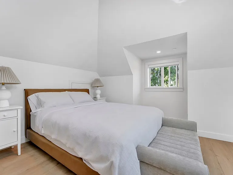 957 Nicola St #201 — Photo 20