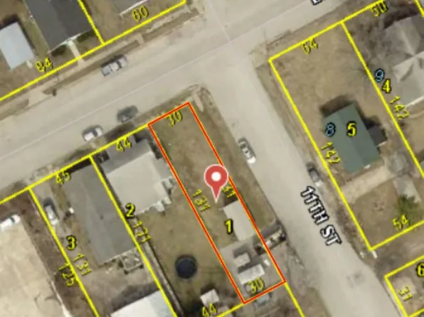 1101 Lyon St, Hannibal, MO 63401