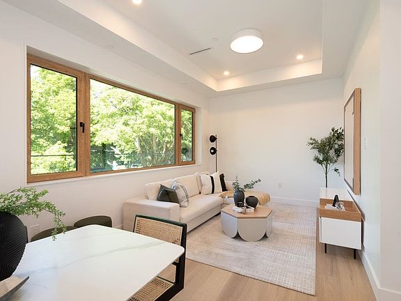 3rd image of 3120 W 11th Ave #1