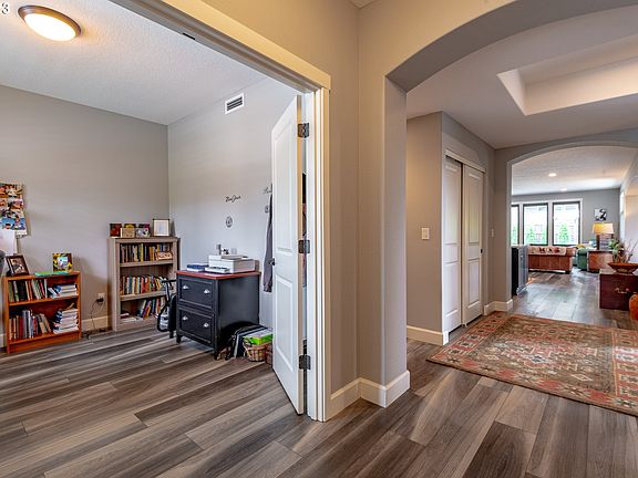 3rd image of 5201 NE 130th St