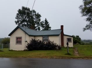 1403 Curry Rd, Norway, MI 49870