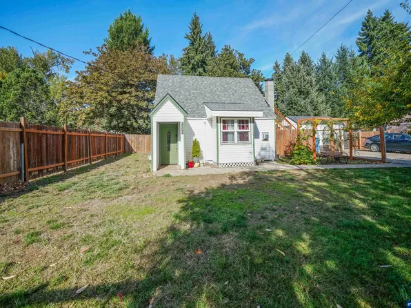 1075 Vista Ave SE, Salem, OR 97302