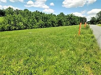 5th image of 1945 Geryville Pike
