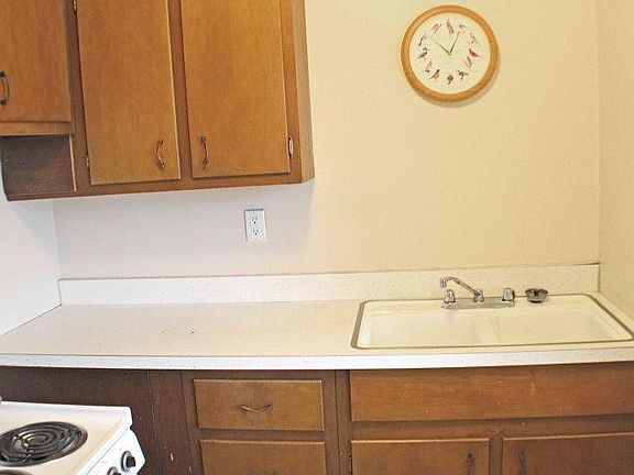4th image of 15010 Madison Ave APT 304