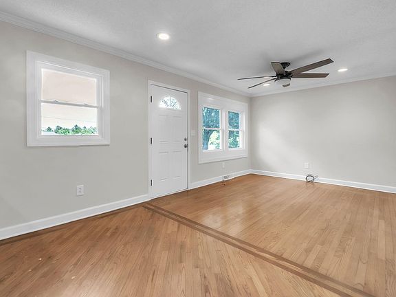 5th image of 116 Valley Dr