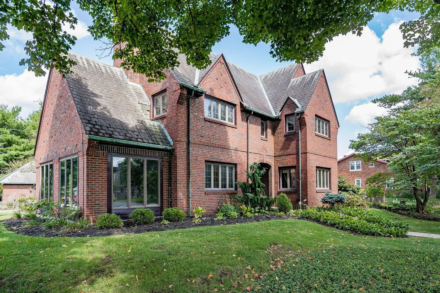 50 Tebbs Ave photo 1