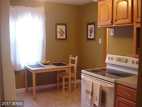 2nd image of 4925 Van Walbeek Pl