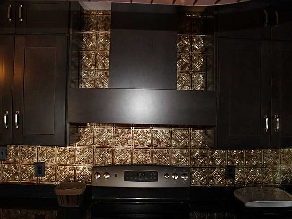 3rd image of 102 E 22nd St