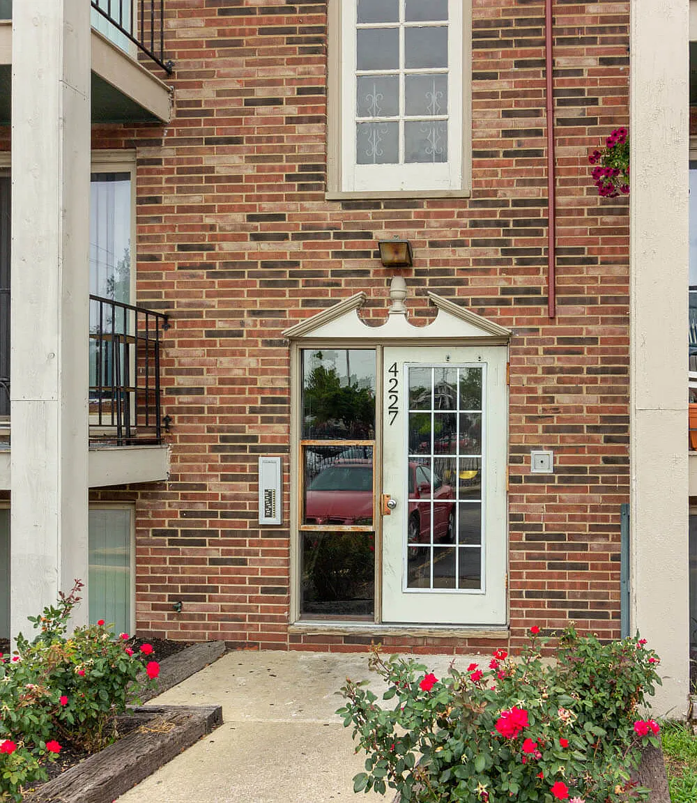 Emerald Overlook Apartments — Photo 1