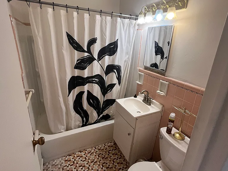 2222 Broadway Ave #203 — Photo 12