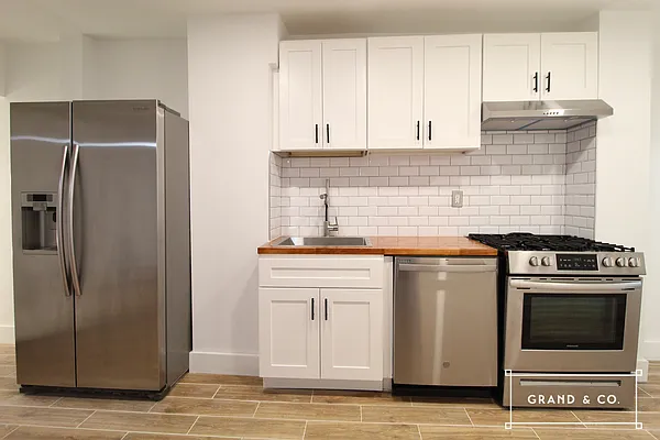 Rented by Grand & Co. | media 1