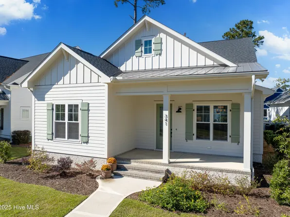 341 Cornubia Drive, Castle Hayne, NC 28429