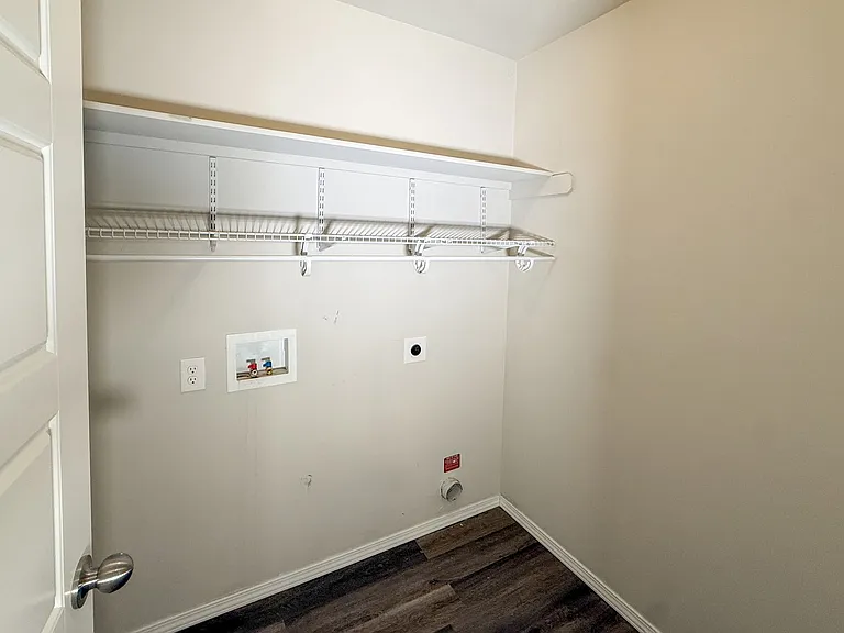 528 Fox Burrow Ln — Photo 15