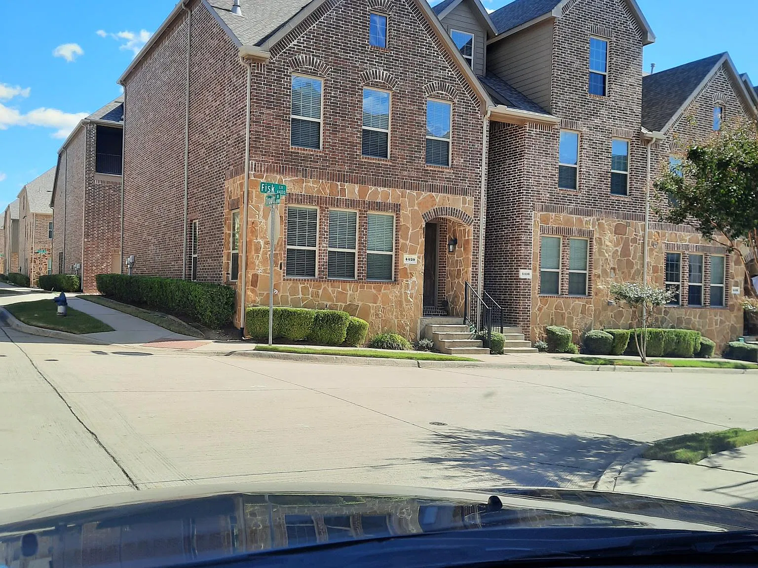 4 bed, 3.5 bath, 2244 sqft, $3,195 — Photo 1