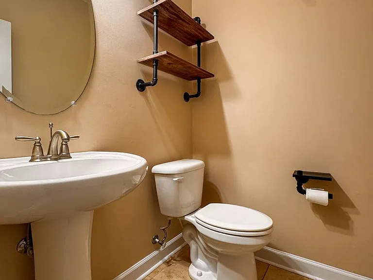 717 Saint Johns Loop — Photo 13