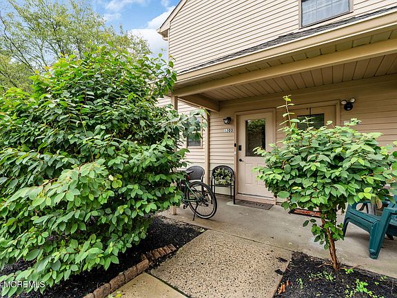 2nd image of 1203 Bluebell Drive