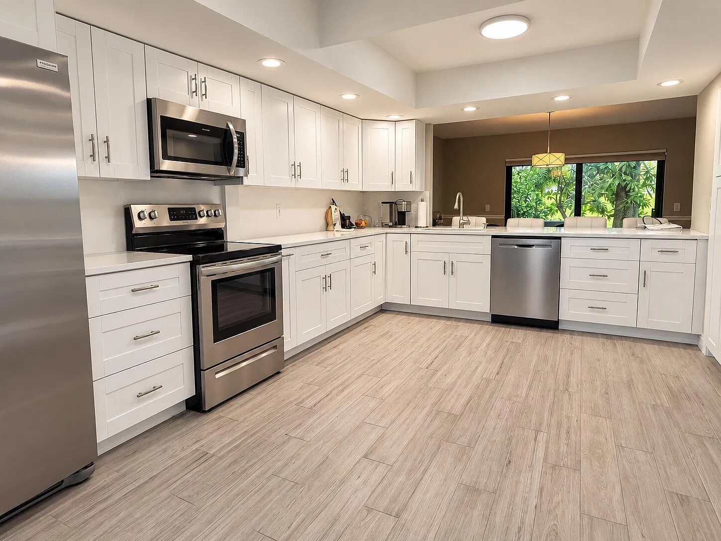 4 bed, 3.0 bath, 2177 sqft, $4,500 — Photo 2