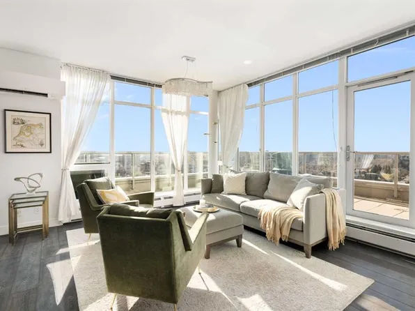 1500 W 7th St SW #1701, Calgary, AB T2R 1A7