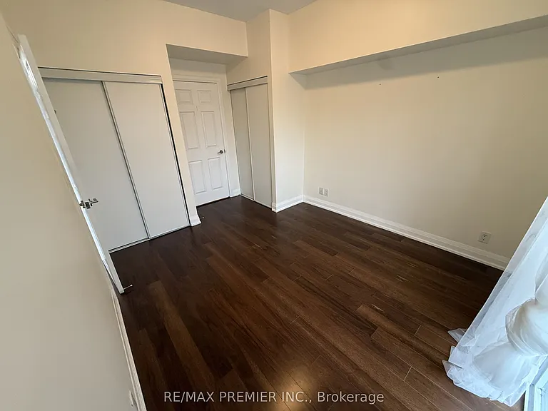 83 Woodbridge Ave #406 — Photo 9