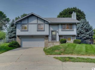 7924 Rock Creek Cir, Omaha, NE 68138