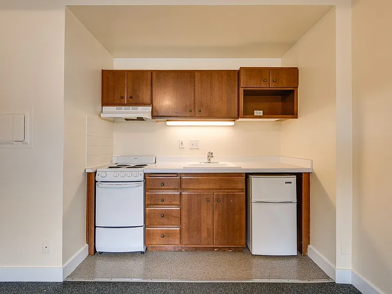 Washington Plaza Apartments — Photo 27